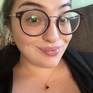 Meet your Posher, Posh